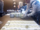 Чиновників держустанови і держпідприємства затримано на хабарі в $1,5 млн