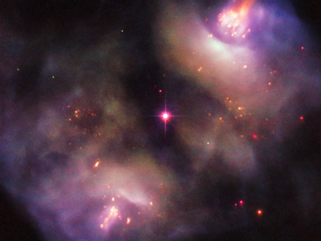 Хаббл сфотографував динамічно вмираючу зірку - фото