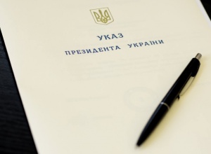Президент надав громадянство іноземцям, які захищали Україну - фото