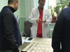 Як в Національному інституті раку лікарів навчають здирництву – відео