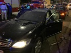 В Києві кинули вибуховий пристрій в Мерседес