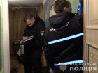 Запросив жінку у квартиру і пригрозив, показавши вбиту бабусю