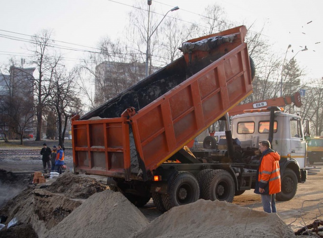 В Київтеплоенерго заявили про закінчення ремонтних робіт на Антоновича - фото