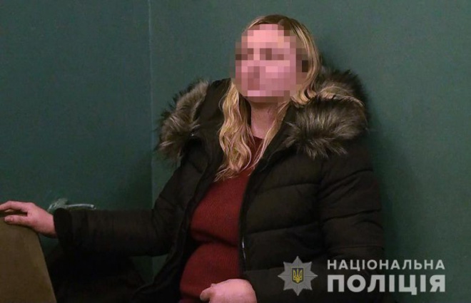 Жінка намагалася викрасти дитину в київському метро - фото