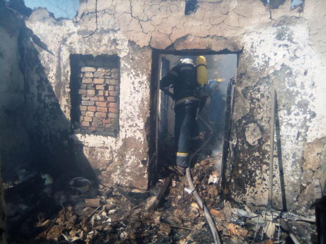 На Кіровоградщині в пожежі загинули троє малолітніх дітей - фото