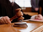 Суд відмовився штрафувати за неодягнену на зупинці маску