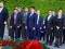Разумков та представники ВР разом відвідали меморіал в парку без масок