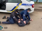 По 2 тисячі за день вимагав поліцейський у вантажоперевізника