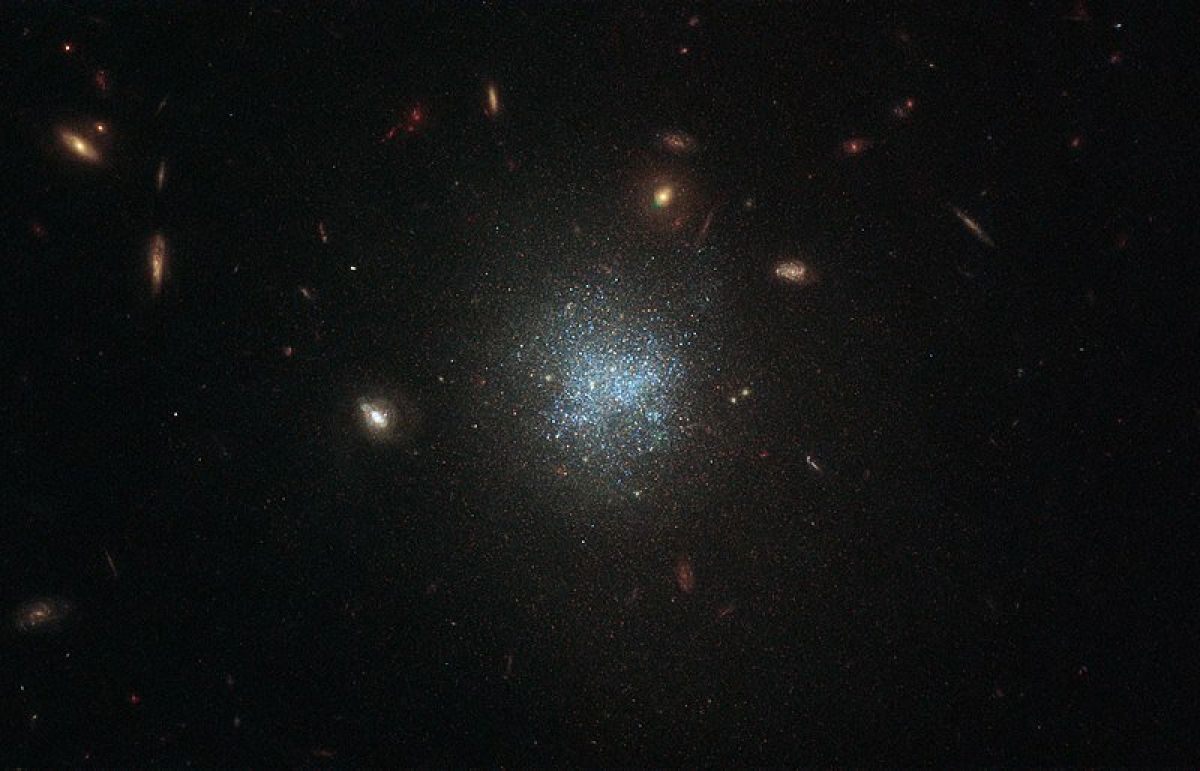 У пошуках темної матерії вчені виявили дещо цікаве - фото