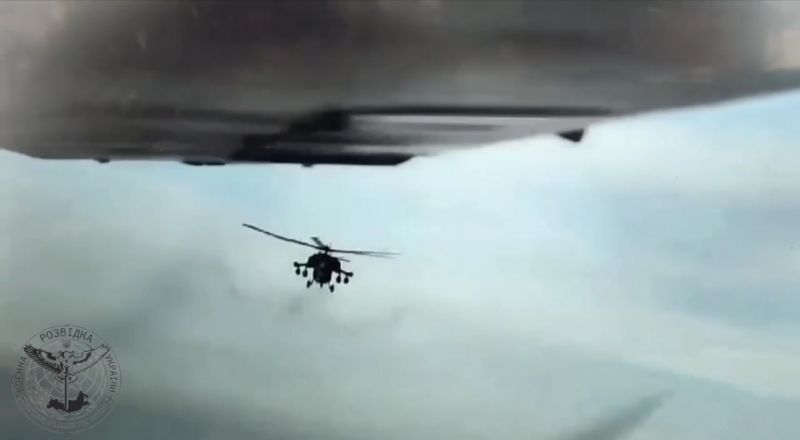 Російські вертольоти та літак не змогли збити український БпЛА над Кримом - фото