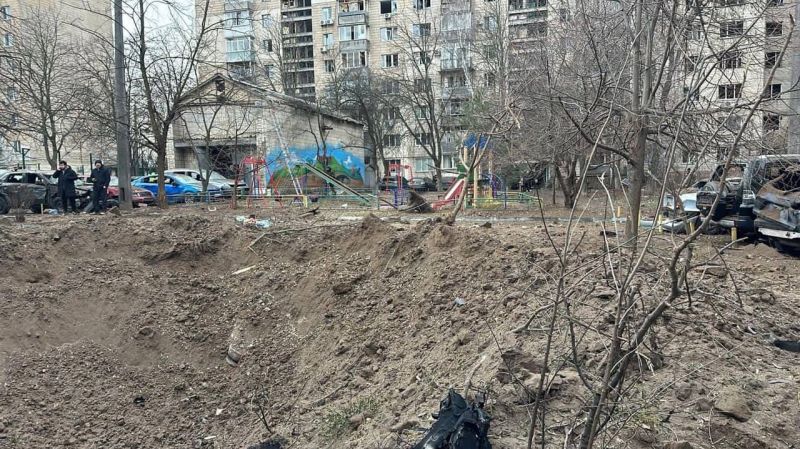 На Київщині внаслідок російської атаки пошкоджено житлові будинки, є загиблі - фото