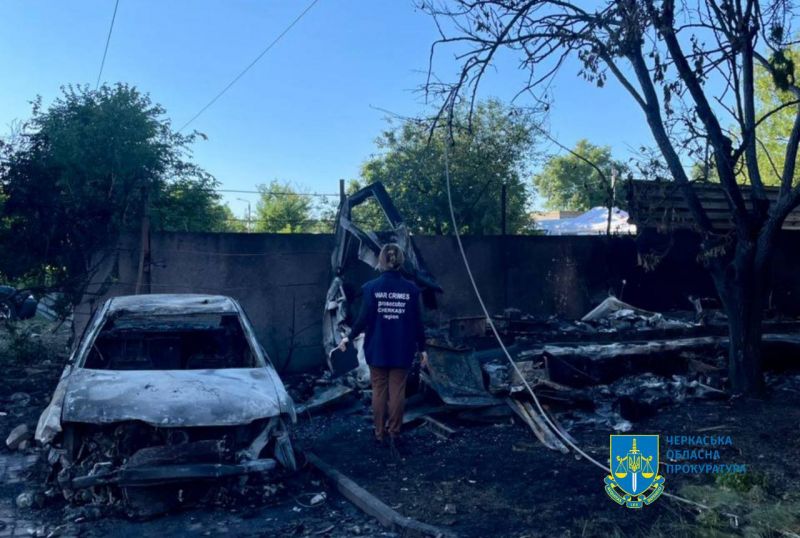 Унаслідок ракетного удару по Черкасах пошкоджена житлова інфраструктура, є постраждалі - фото