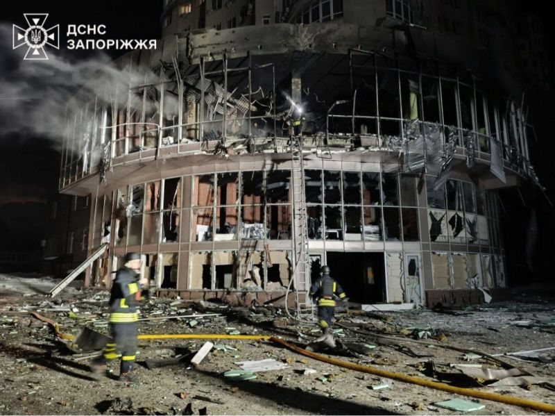 Упродовж ночі окупанти двічі атакували Запоріжжя ударними БпЛА - фото