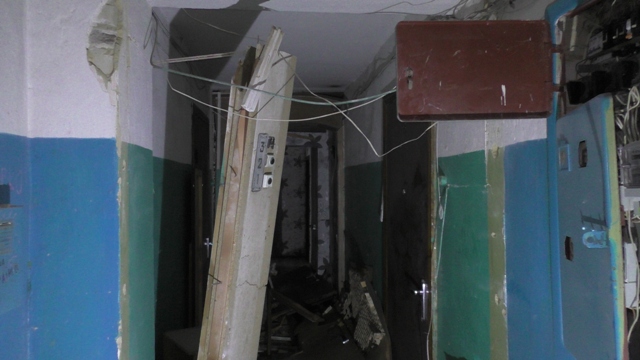взрыв и пожар в доме по ул. Лушпы в Сумах на фото 2