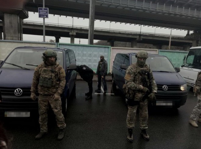 задержание в Киеве россиянина в форме сотрудника спецподразделения Нацполиции, фото 1