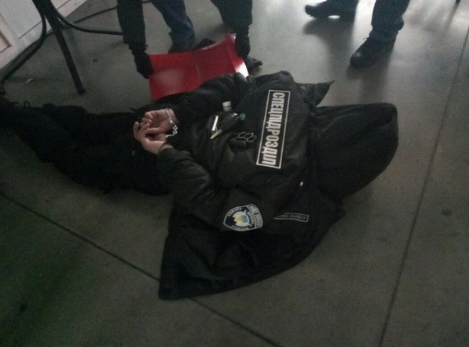 задержание в Киеве россиянина в форме сотрудника спецподразделения Нацполиции, фото 3