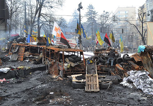 бариккада на Грушевского днем 15 февраля - фото 3