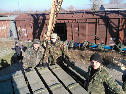 из России поставляют оружие террористам в Донецке - фото 1