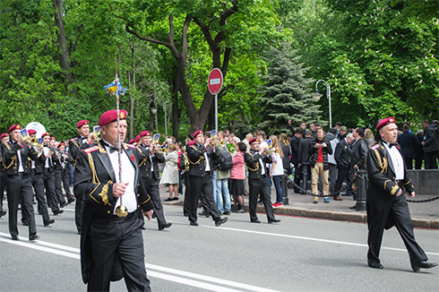 марш военных оркестров в Киеве - фото 2