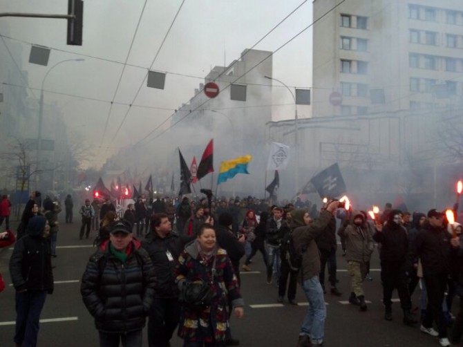 марш за освобождение подозреваемых в убийстве украинофоба Бузины, фото 1