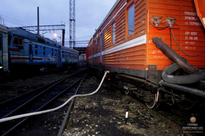 пожар поезд в Тернополе на фото 3