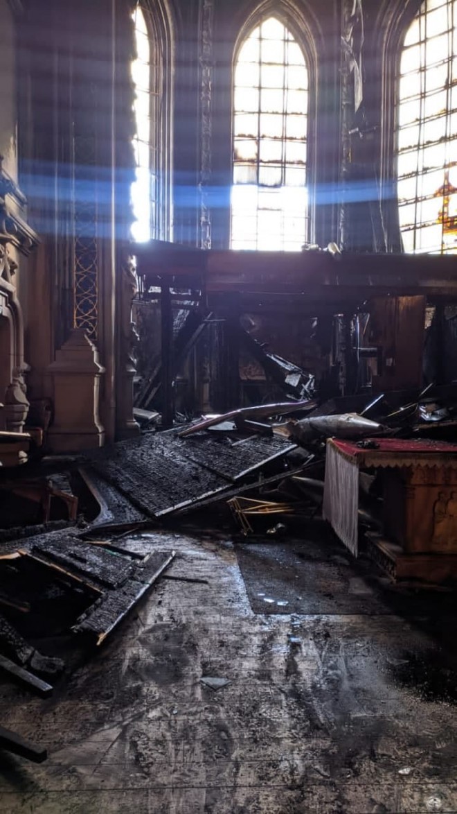 Костел Святого Миколая після пожежі на фото 4