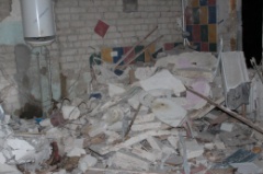 В Стаханове произошел взрыв в жилом доме - пострадало 5 человек - фото