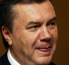 Янукович сделал из Министерства чрезвычайных ситуаций госслужбу и подчинил ее Министерству обороны - фото
