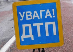 На Харьковщине в аварию попал микроавтобус с людьми - погибло два человека - фото