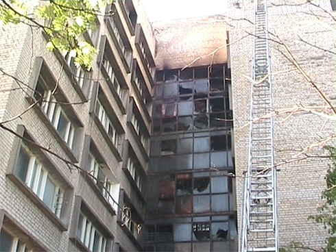 В Харькове горела многоэтажка, погибли 3 человека - фото