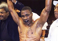 Экс-чемпиону мира по боксу грозит 20 лет тюрьмы - фото