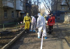 5 кг ртути нашли между многоэтажками в Киеве - фото
