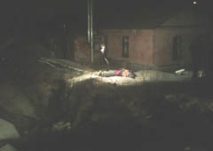 В Киеве на мужчину упал забор, от чего тот скончался - фото