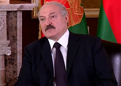 Лукашенко пообещал Турчинову о спокойствии на общей границе - фото