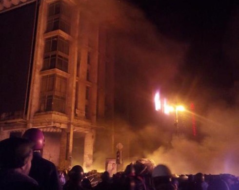 108 бойцов «Альфы» пытались подавить Майдан через Дом профсоюзов - фото