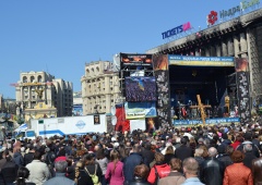 На Майдане будет действовать «комендантский час» - фото