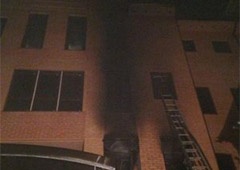 В Киеве горел бывший офис КПУ - фото