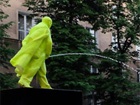 В Кракове появился памятник писающему Ленину
