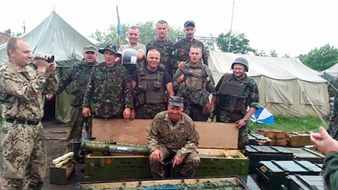 В подвале церкви в Славянске нашли склад оружия - все российского производства - фото