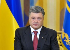 Порошенко закрепил подписью трехлетний «особый порядок» на контролируемых террористами землях Донбасса - фото