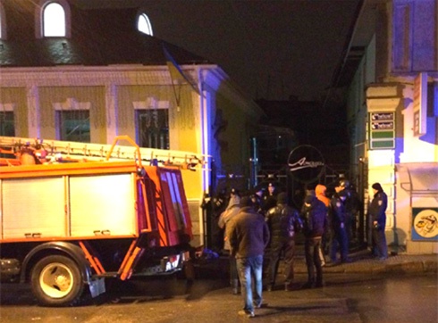 В Харькове произошел взрыв у магазина, который принадлежит волонтеру, помогающему бойцам АТО - фото