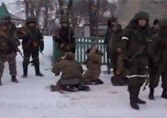 Украинские военнослужащие под Дебальцево попали в плен - фото