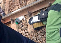В Одессе под железнодорожным путем нашли заложенную взрывчатку - фото