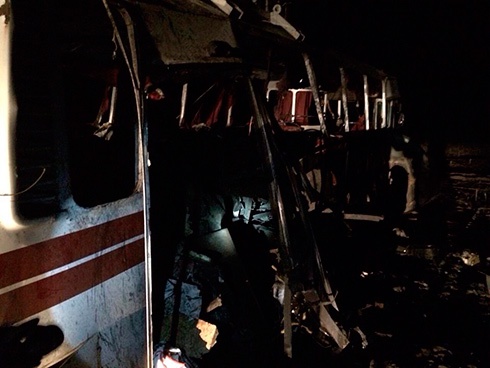 Автобус подорвался на мине, есть погибшие - фото