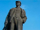 В Краматорске снесли еще одного Ленина