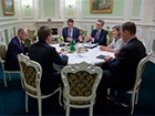Яценюк поговорил с Нуланд о зарубежных состояниях бывших украинских чиновников