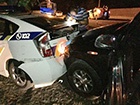 Неадекватный водитель повредил два автомобиля полиции