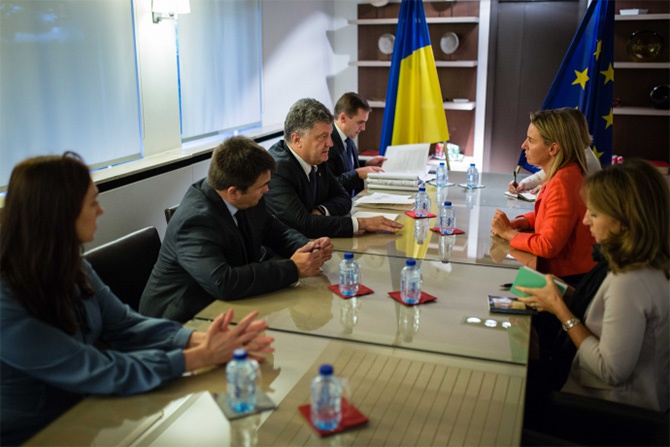Порошенко в Брюсселе встретился с Верховным представителем ЕС по иностранным делам - фото