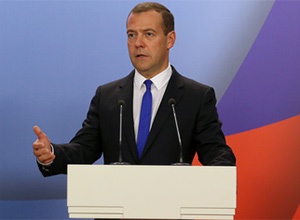 Медведев собирается отменить для Украины торговые преференции - фото