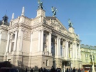 Во Львове возле Оперного театра произошла резня